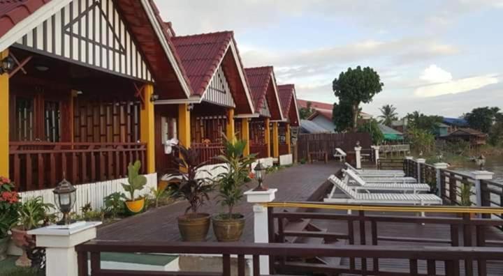 Golden Hotel Dondet Muang Không Exteriér fotografie