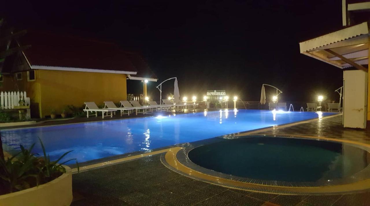 Golden Hotel Dondet Muang Không Exteriér fotografie
